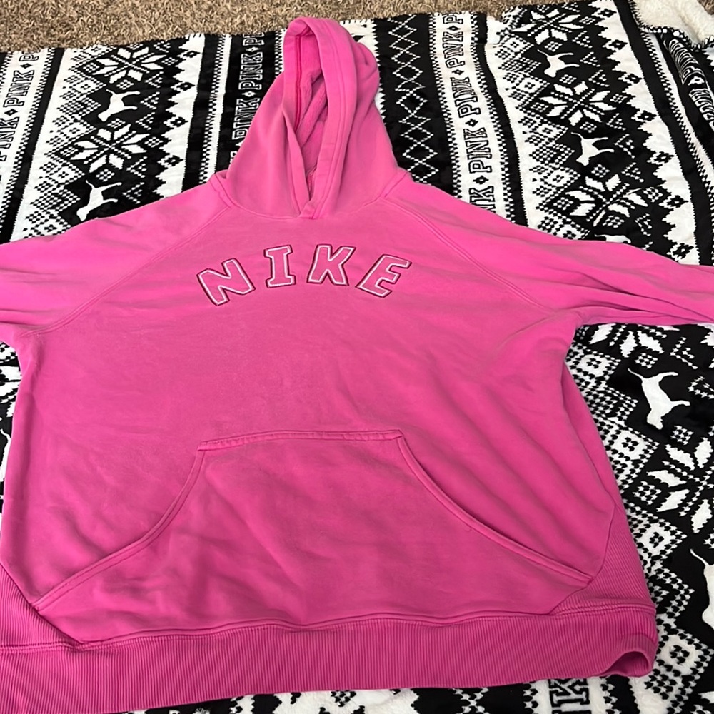 Cute Nike sweatshirt